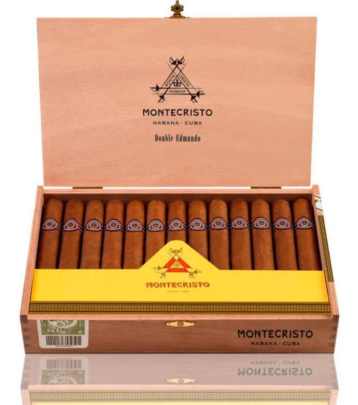 Charuto Montecristo Double Edmundo Fernando de Noronha